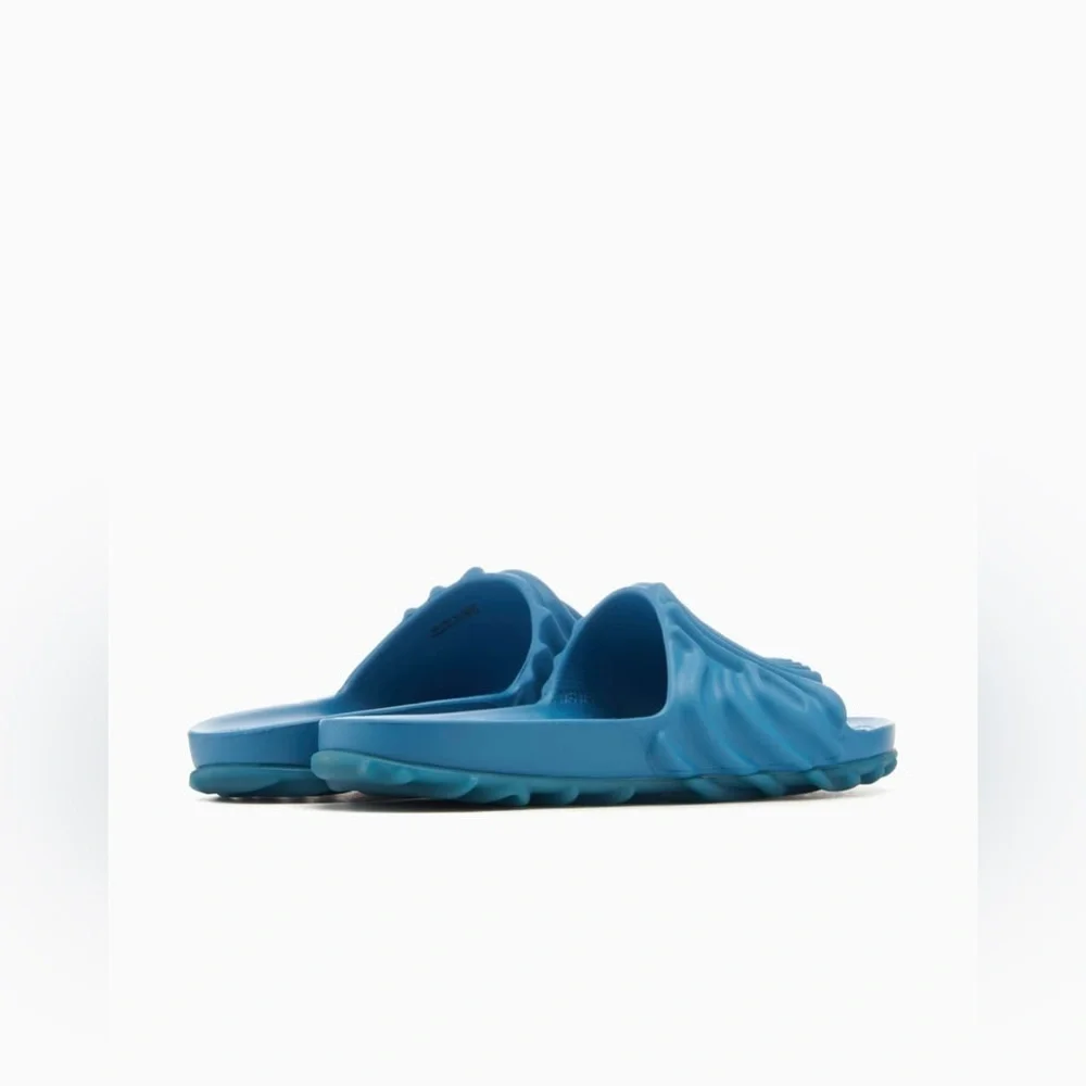 CROCS description materials